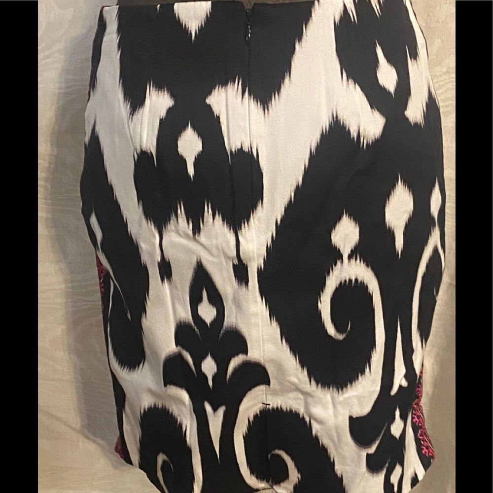 Pencil skirt